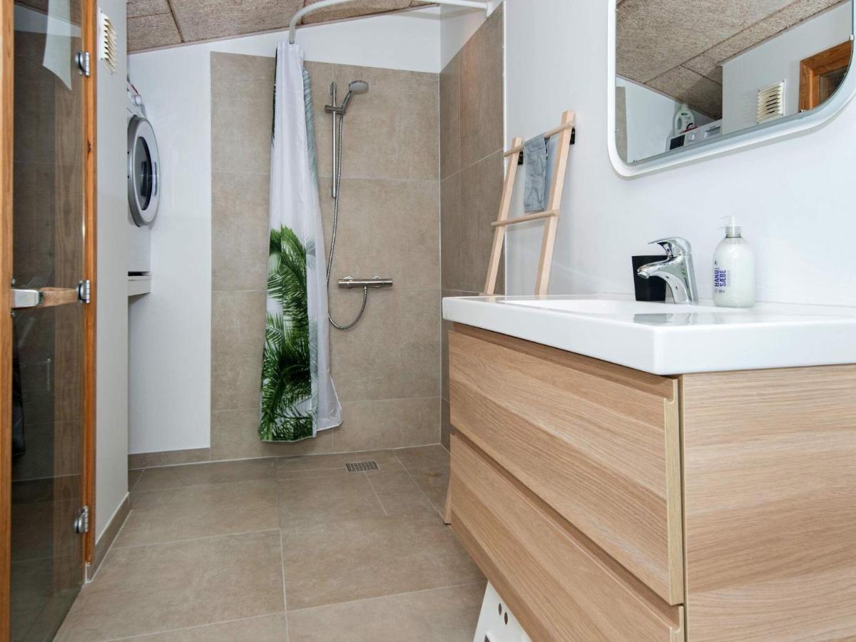 6 Person Holiday Home In Bjert Sonder Bjert Room photo